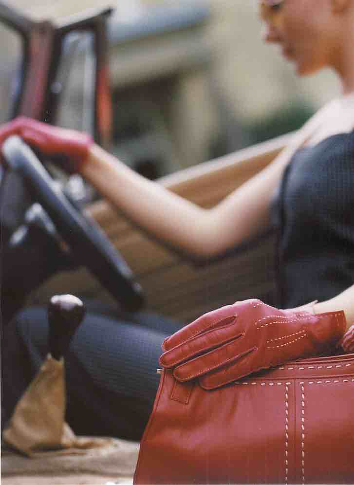 Driving gloves